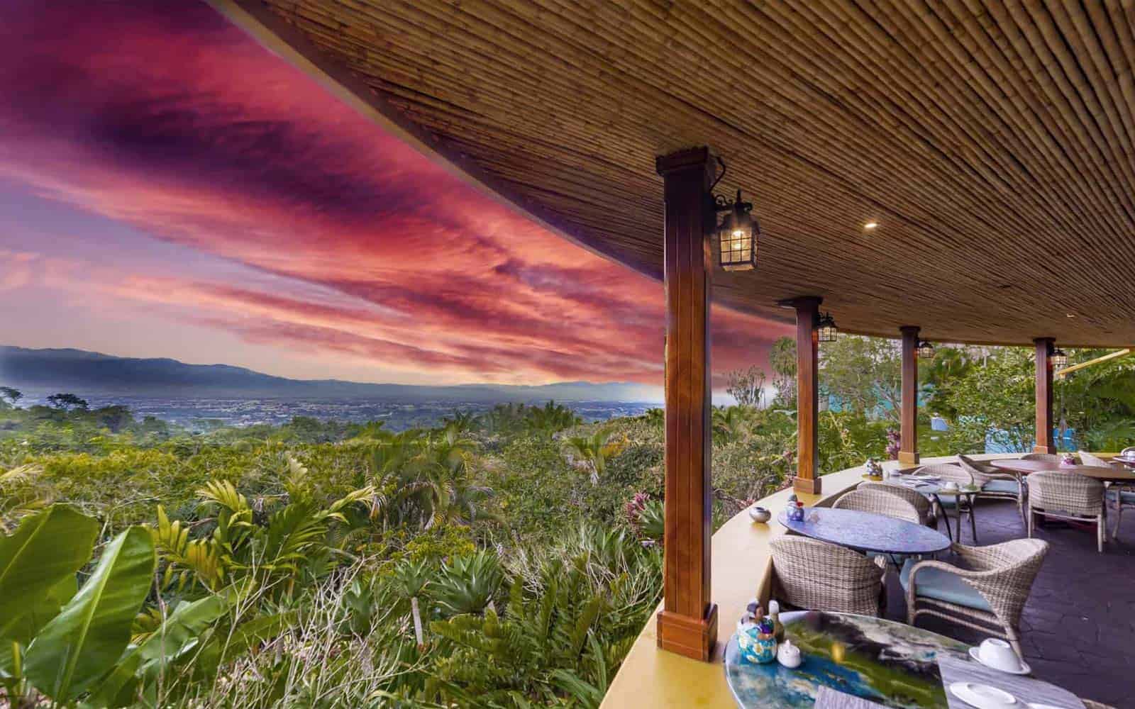 Costa Rica Deluxe South Pacific Tour
