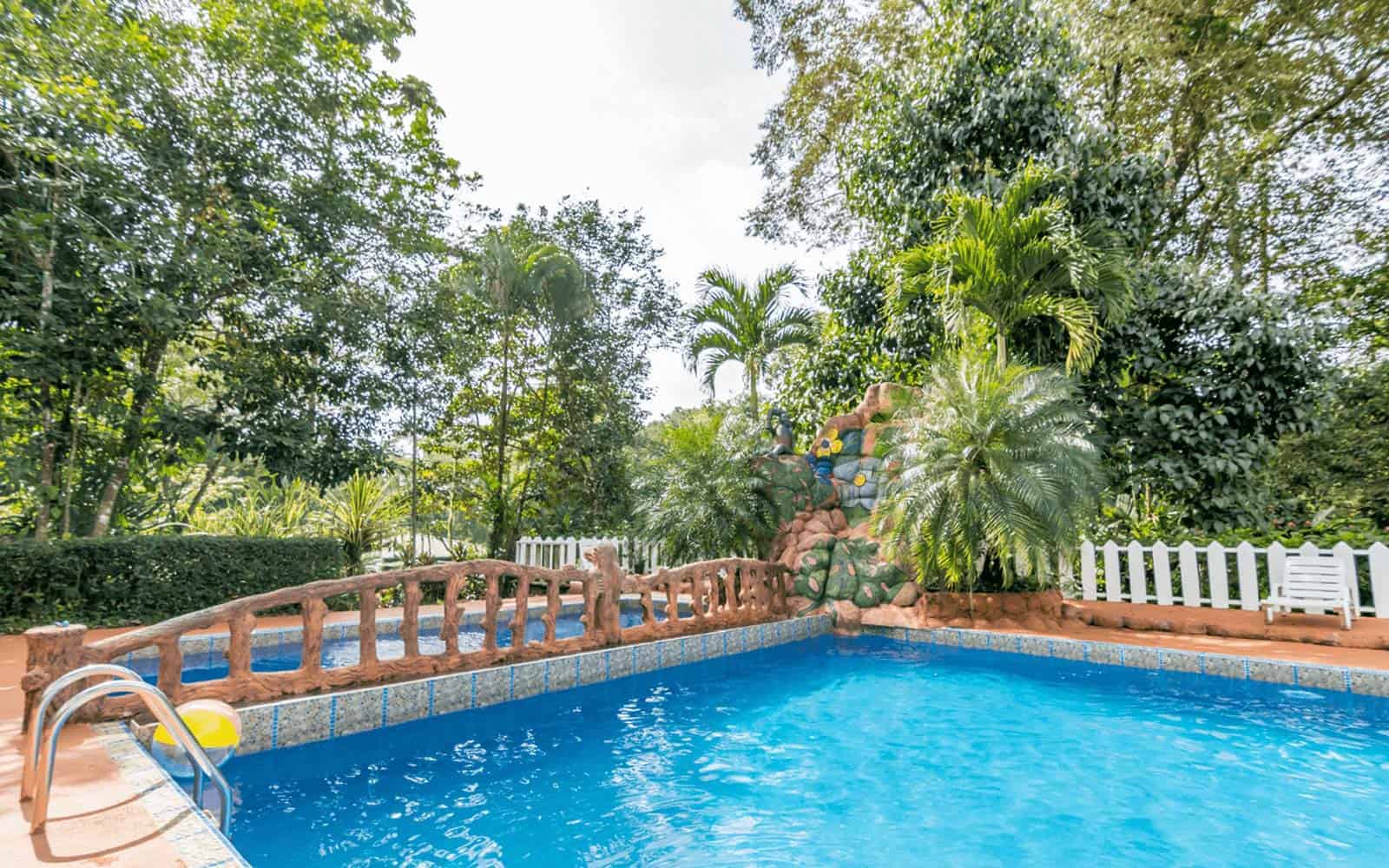 Ara Ambigua Hotel