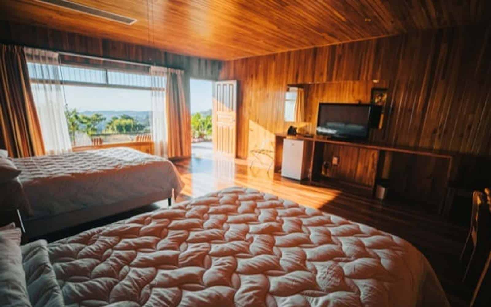 Heliconia Hotel