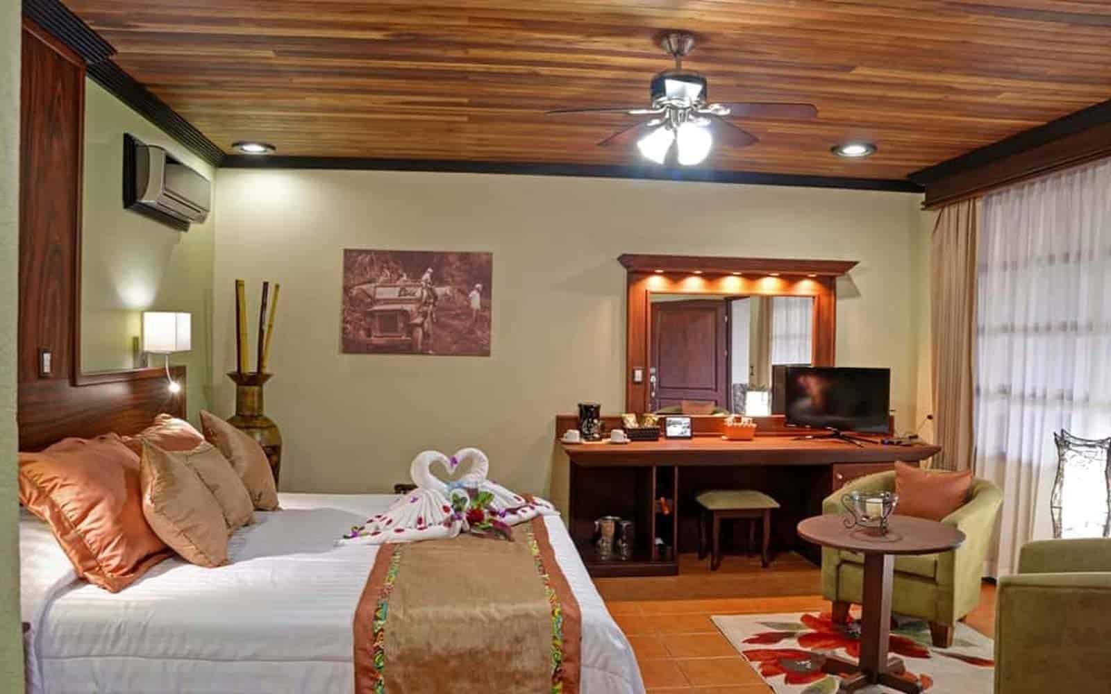 Volcano Lodge and Thermal Experience