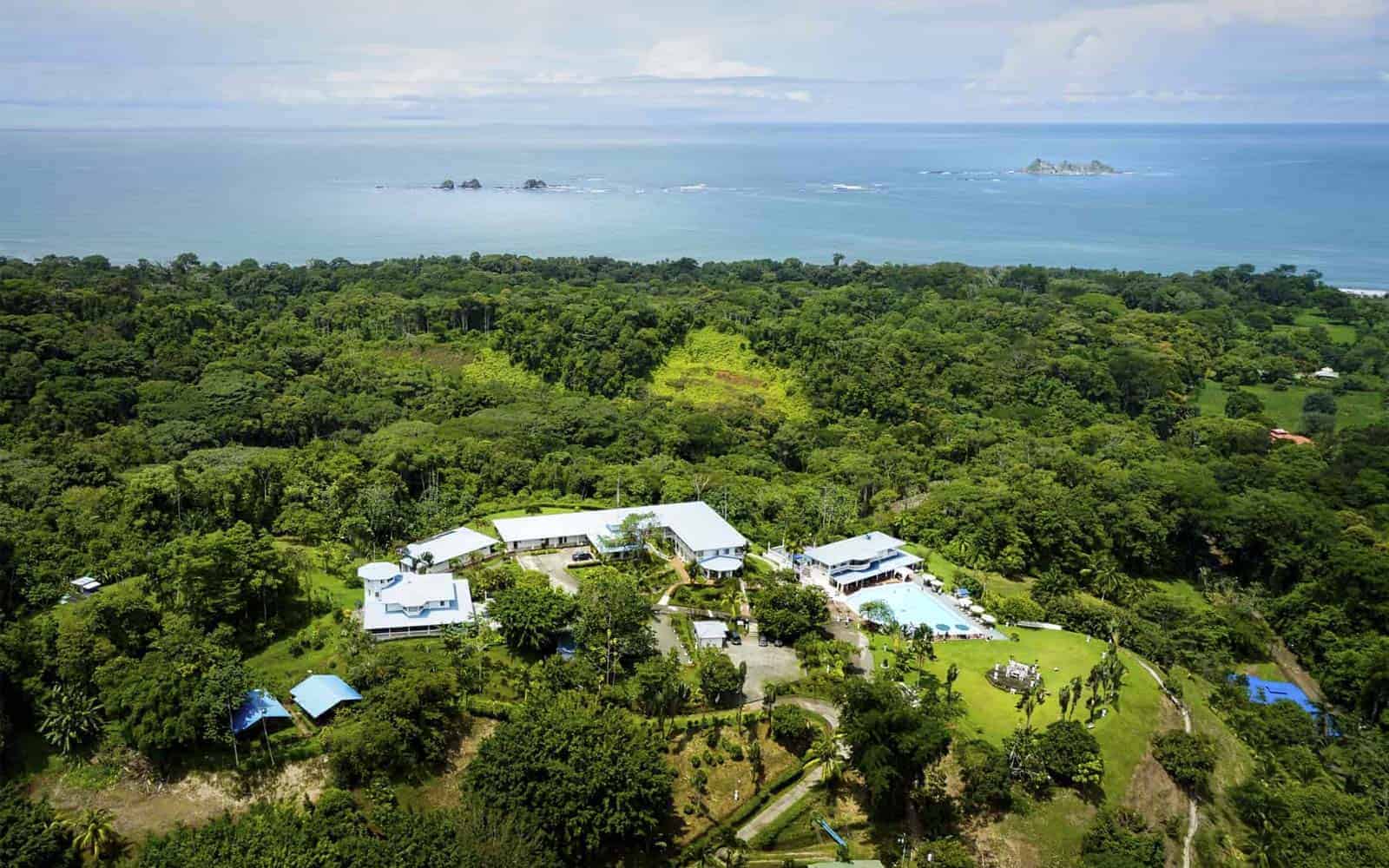 Cristal Ballena Hotel