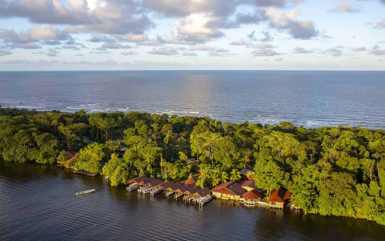 Laguna Lodge