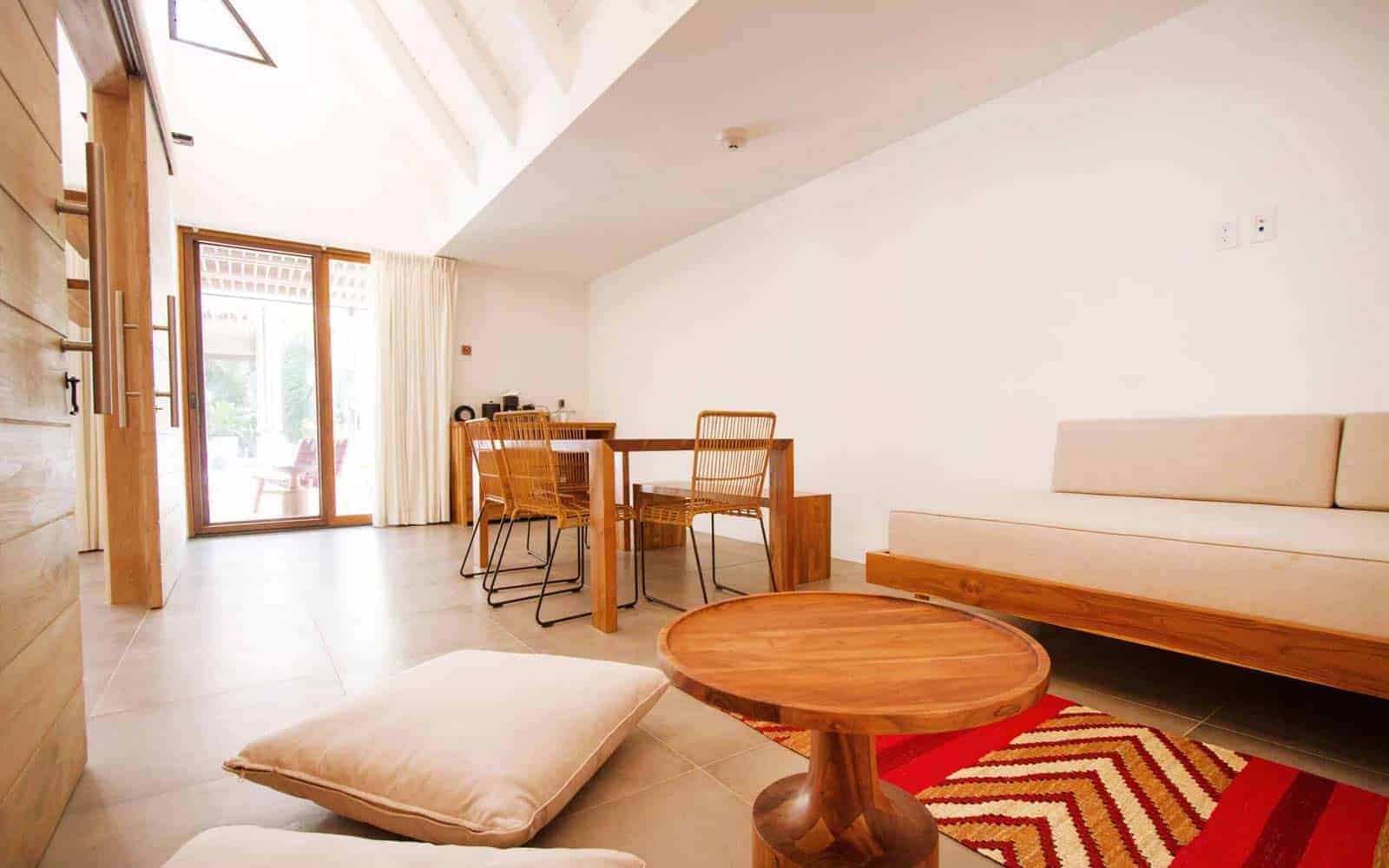 The Guilded Iguana Surf Hotel