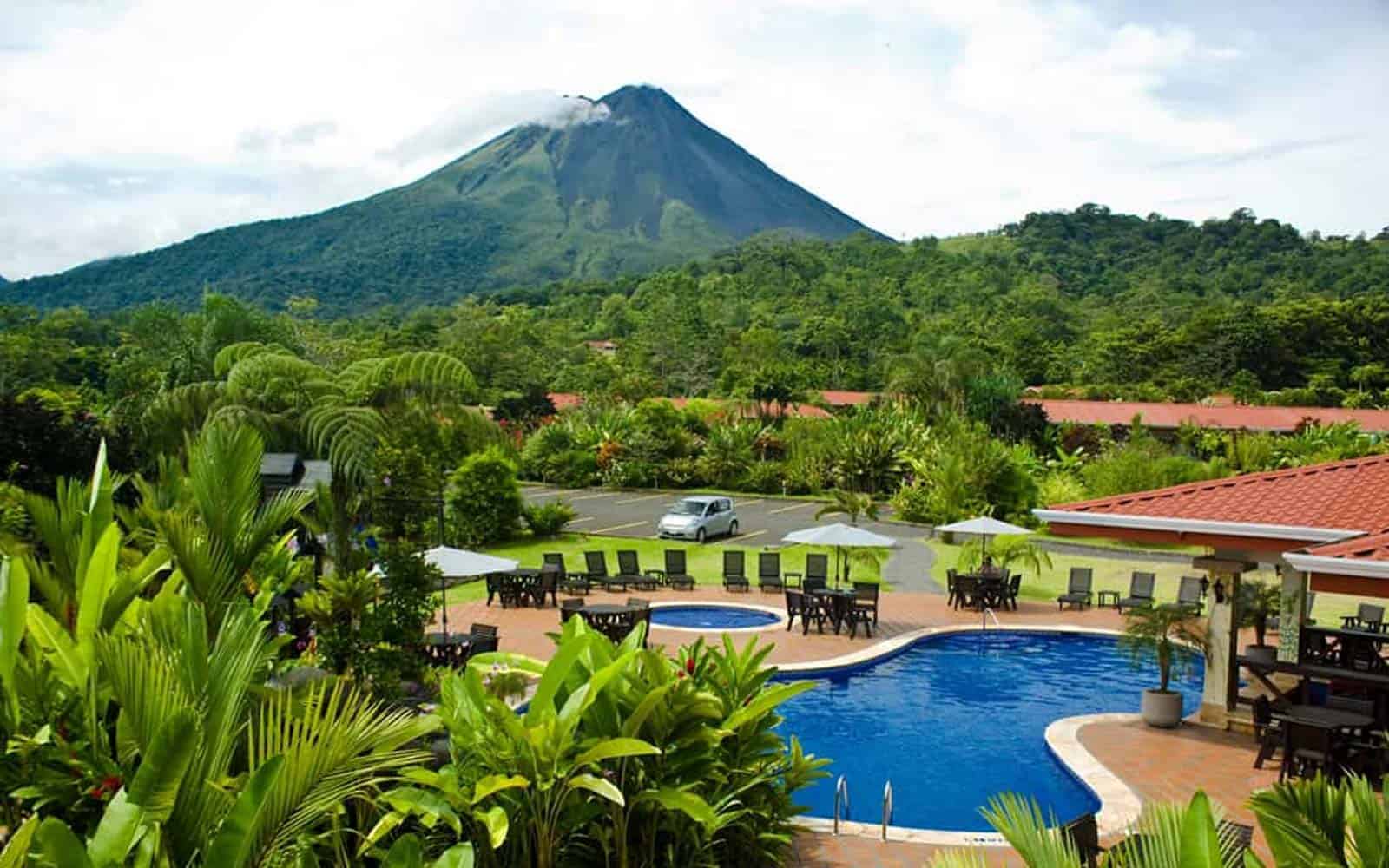 Volcano Lodge and Thermal Experience